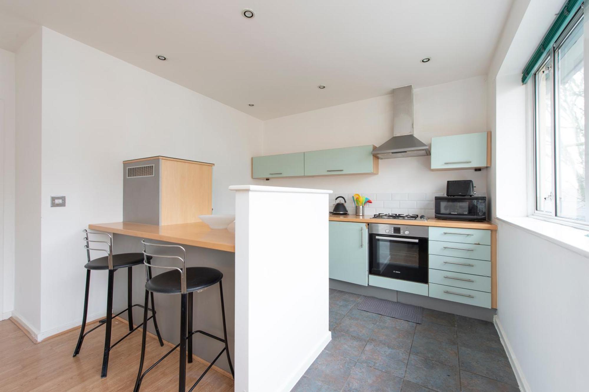 Modern Luxury Apartment By Bow Road Station Londen Buitenkant foto